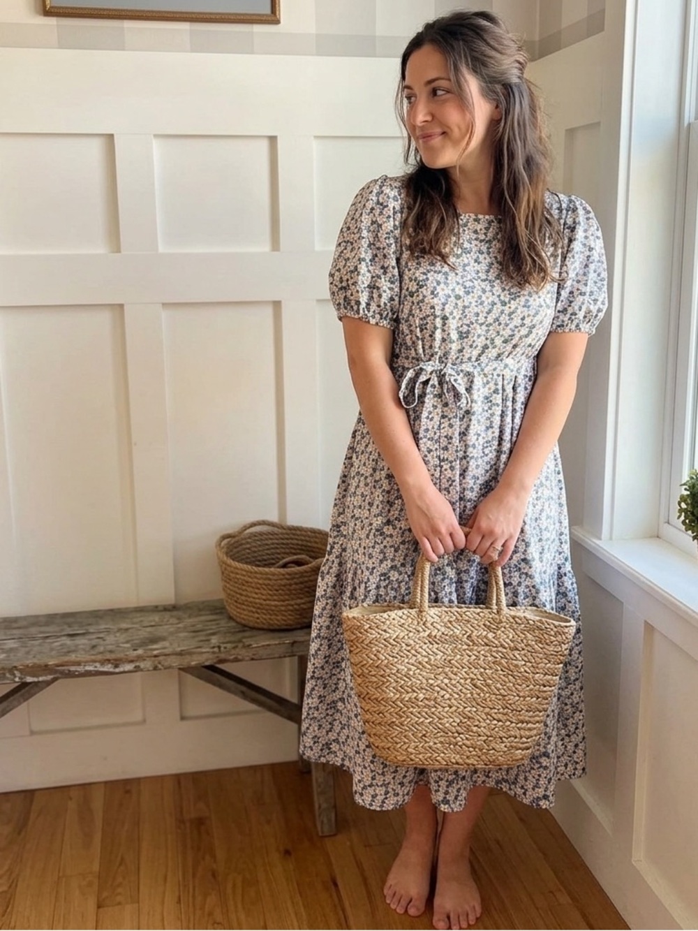 Daisy-Print Midi Dress with Puff Sleeves and Tie Waist - Blue/White Medium